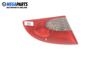 Inner tail light for Toyota Avensis I Station Wagon (09.1997 - 02.2003), station wagon, position: left