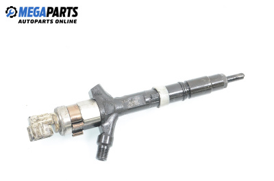 Diesel fuel injector for Toyota Avensis I Station Wagon (09.1997 - 02.2003) 2.0 D-4D (CDT220), 110 hp, № 23670-27010