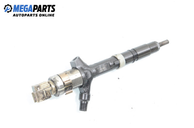 Diesel fuel injector for Toyota Avensis I Station Wagon (09.1997 - 02.2003) 2.0 D-4D (CDT220), 110 hp, № 23670-27010