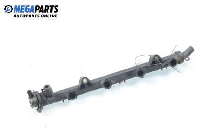 Fuel rail for Volkswagen Polo Hatchback II (10.1994 - 10.1999) 60 1.4, 60 hp