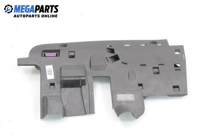 Interieur kunststoffbauteile unter dem armaturenbrett for Audi Q7 SUV I (03.2006 - 01.2016), 5 türen, suv