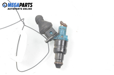 Benzineinspritzdüse for Volkswagen Passat III Sedan B5 (08.1996 - 12.2001) 1.6, 101 hp, № 06B133551