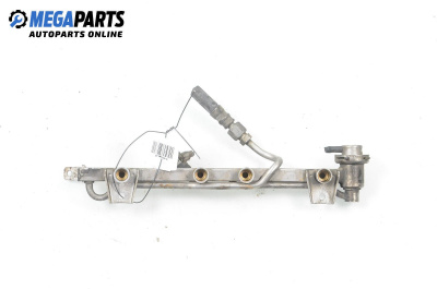 Rampă combustibil for Volkswagen Passat III Sedan B5 (08.1996 - 12.2001) 1.6, 101 hp