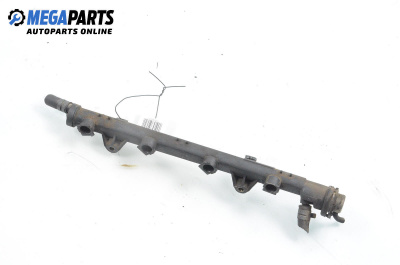 Fuel rail for Seat Cordoba Vario I (08.1996 - 06.1999) 1.4 i, 60 hp