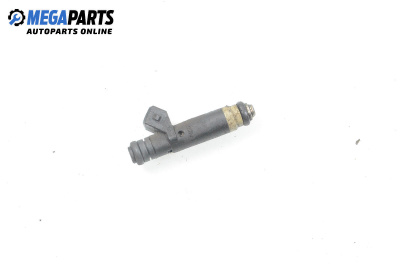 Gasoline fuel injector for Renault Symbol Sedan (02.1998 - 04.2008) 1.4, 75 hp