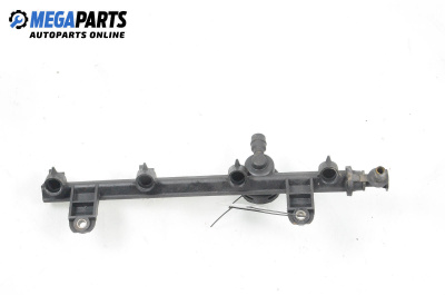 Fuel rail for Renault Symbol Sedan (02.1998 - 04.2008) 1.4, 75 hp