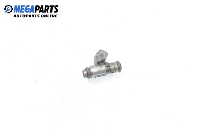 Gasoline fuel injector for Volkswagen Golf III Hatchback (08.1991 - 07.1998) 1.6, 75 hp