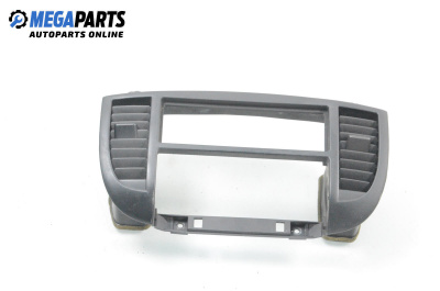 Central console for Nissan Micra III Hatchback (01.2003 - 06.2010)