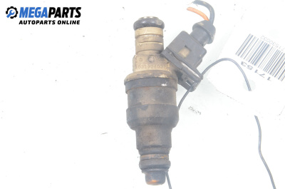 Gasoline fuel injector for Volkswagen Passat II Variant B3, B4 (02.1988 - 06.1997) 1.6, 101 hp, № 037906031