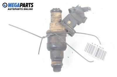 Benzineinspritzdüse for Volkswagen Passat II Variant B3, B4 (02.1988 - 06.1997) 1.6, 101 hp, № 037906031