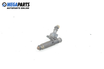 Gasoline fuel injector for Renault Symbol Sedan (02.1998 - 04.2008) 1.4, 75 hp