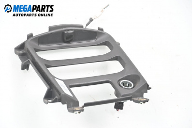 Central console for Nissan Primera Traveller III (01.2002 - 06.2007)