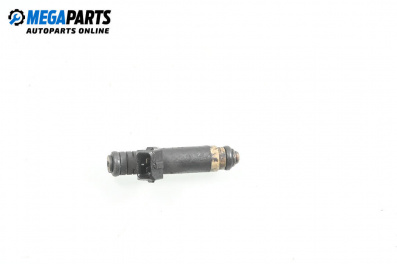 Gasoline fuel injector for Renault Symbol Sedan (02.1998 - 04.2008) 1.4, 75 hp