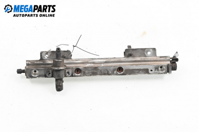 Fuel rail for Volvo V40 Estate (07.1995 - 06.2004) 1.8, 115 hp