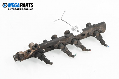 Fuel rail with injectors for Renault Laguna I Hatchback (11.1993 - 08.2002) 1.8, 94 hp