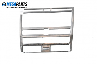 Zentralkonsole for Volkswagen Phaeton Sedan (04.2002 - 03.2016)