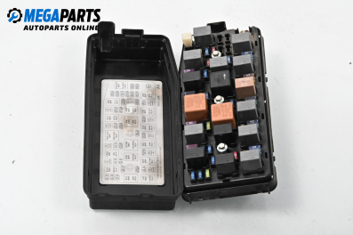 Fuse box for Chevrolet Captiva SUV (06.2006 - ...) 3.2 4WD, 230 hp