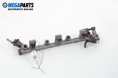 Fuel rail for Kia Sportage SUV I (04.1994 - 04.2005) 2.0 i 16V 4WD, 128 hp