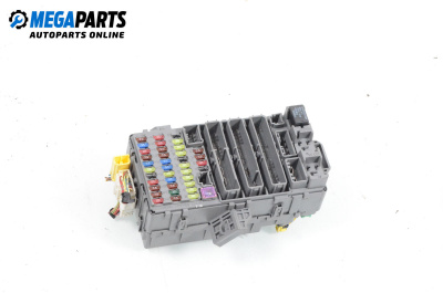 Fuse box for Honda CR-V III SUV (06.2006 - 01.2012) 2.2 i-CTDi 4WD (RE6), 140 hp