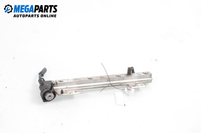 Fuel rail for Volvo V40 Estate (07.1995 - 06.2004) 1.6, 109 hp