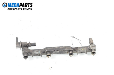 Fuel rail for Nissan Almera TINO (12.1998 - 02.2006) 1.8, 114 hp