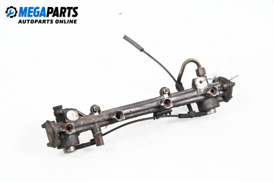 Fuel rail for Mercedes-Benz C-Class Sedan (W202) (03.1993 - 05.2000) C 200 (202.020), 136 hp