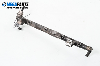 Fuel rail for Ford Focus I Sedan (02.1999 - 12.2007) 1.6 16V, 100 hp