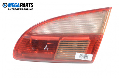 Inner tail light for Toyota Avensis I Station Wagon (09.1997 - 02.2003), station wagon, position: right