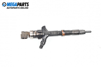 Diesel fuel injector for Toyota Avensis I Station Wagon (09.1997 - 02.2003) 2.0 D-4D (CDT220), 110 hp, № Denso 23670-27030