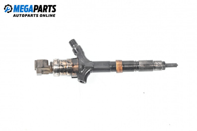 Diesel fuel injector for Toyota Avensis I Station Wagon (09.1997 - 02.2003) 2.0 D-4D (CDT220), 110 hp, № Denso 23670-27030