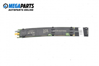 Amplificator antenă for Audi A8 Sedan 4E (10.2002 - 07.2010), № 4e0035225