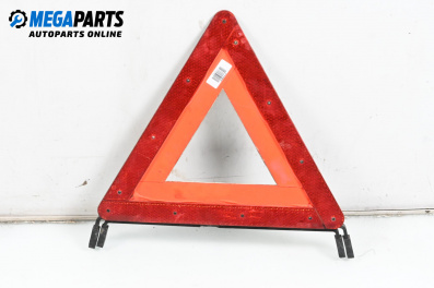 Warning triangle for Mercedes-Benz 124 Sedan (12.1984 - 06.1993)