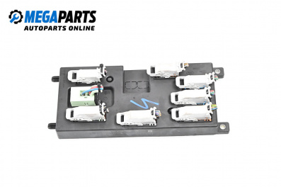 Fuse box for Land Rover Range Rover IV SUV (08.2012 - ...) 4.4 D V8 4x4, 340 hp