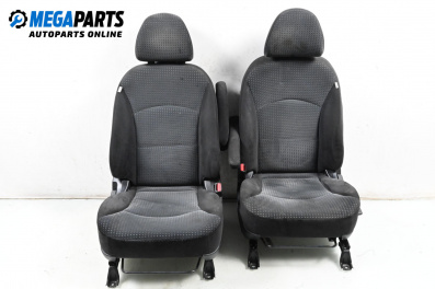 Seats set for Mitsubishi Grandis Minivan (03.2003 - 12.2011), 5 doors