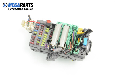 Fuse box for Honda CR-V III SUV (06.2006 - 01.2012) 2.2 i-DTEC 4WD (RE6), 150 hp