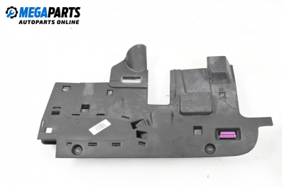 Interieur kunststoffbauteile unter dem armaturenbrett for Audi Q7 SUV I (03.2006 - 01.2016), 5 türen, suv