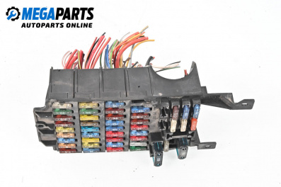 Fuse box for Mercedes-Benz C-Class Estate (S202) (06.1996 - 03.2001) C 220 T CDI (202.193), 125 hp