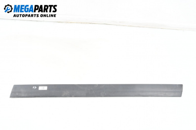 Material profilat ușă for Volkswagen Passat III Variant B5 (05.1997 - 12.2001), combi, position: dreaptă - fața