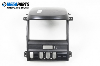 Central console for Kia Sorento I SUV (08.2002 - 12.2009)