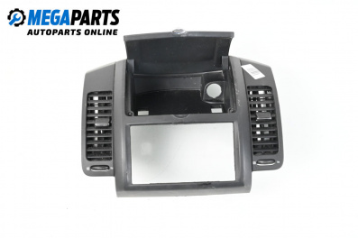 Consola centrală for Nissan Note Minivan I (01.2005 - 06.2013)