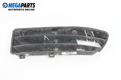 Gitter im stoßstange for Volkswagen Bora Sedan (10.1998 - 12.2013), sedan, position: vorderseite