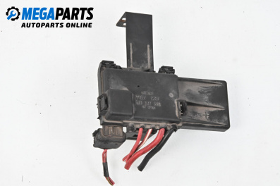 Fuse box for Volkswagen Bora Sedan (10.1998 - 12.2013) 1.6, 101 hp