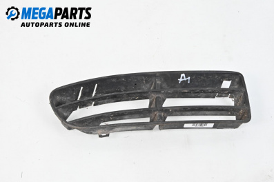 Bumper grill for Volkswagen Bora Sedan (10.1998 - 12.2013), sedan, position: front