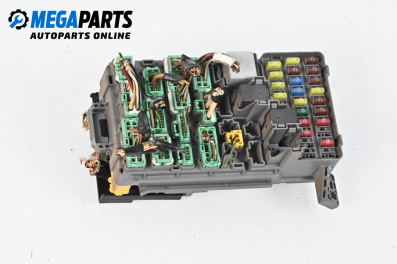 Fuse box for Honda CR-V II SUV (09.2001 - 09.2006) 2.0 (RD), 150 hp