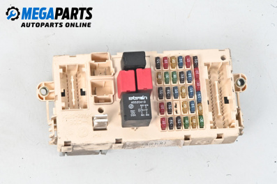 Fuse box for Alfa Romeo 147 Hatchback (10.2000 - 12.2010) 1.6 16V T.SPARK ECO (937AXA1A), 105 hp