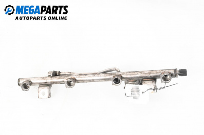 Fuel rail for Mercedes-Benz C-Class Sedan (W203) (05.2000 - 08.2007) C 200 Kompressor (203.045), 163 hp