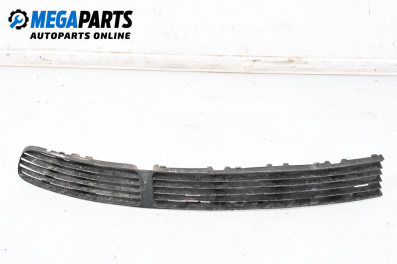 Grilă în bara de protecție for Volkswagen Passat III Variant B5 (05.1997 - 12.2001), combi, position: fața