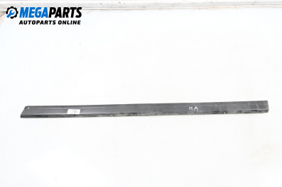 Material profilat exterior for Mercedes-Benz 190 Sedan W201 (10.1982 - 08.1993), sedan, position: dreapta