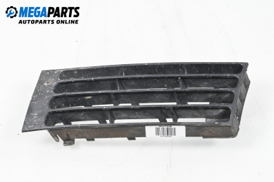 Gitter im stoßstange for Audi A4 Avant B5 (11.1994 - 09.2001), combi, position: vorderseite