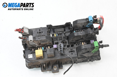 Fuse box for Opel Zafira B Minivan (07.2005 - 14.2015) 1.6 CNG, 94 hp